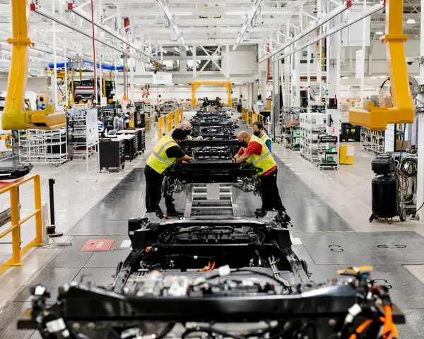 Automotive ERP software: custom vs licensed in 2026