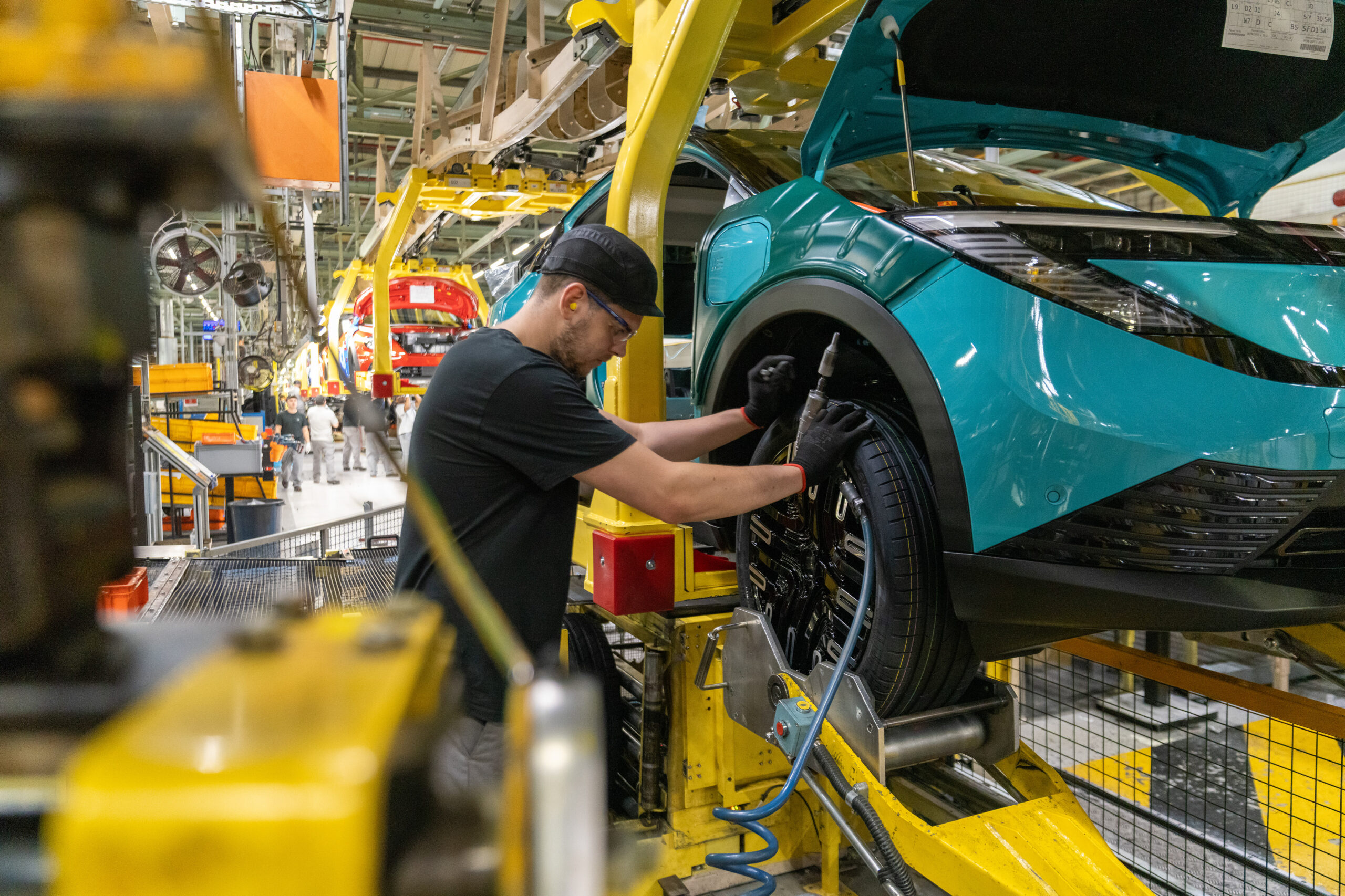 Plant floor analytics powered by automotive erp software